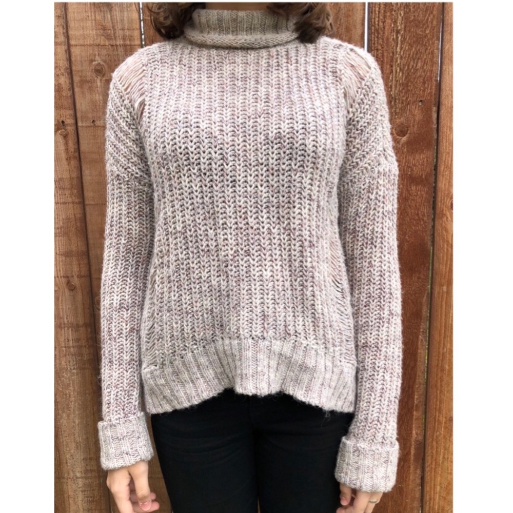 (NWOT) EXPRESS Knit Sweater w/ Distressed Detail